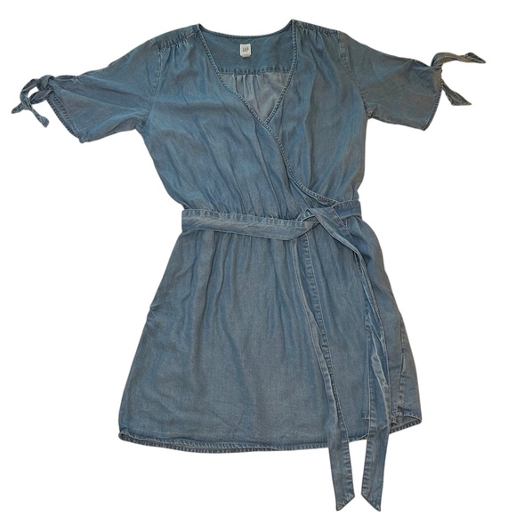 GAP Dresses & Skirts - Women's Gap Belted Lightweight Short Sleeve Blue Jean Wrap Dress Size M Petite